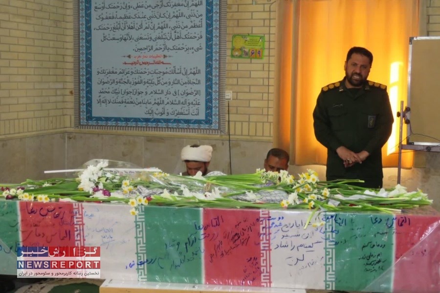 شهدا مسیر ما را در برابر گمراهی ها گشوده است