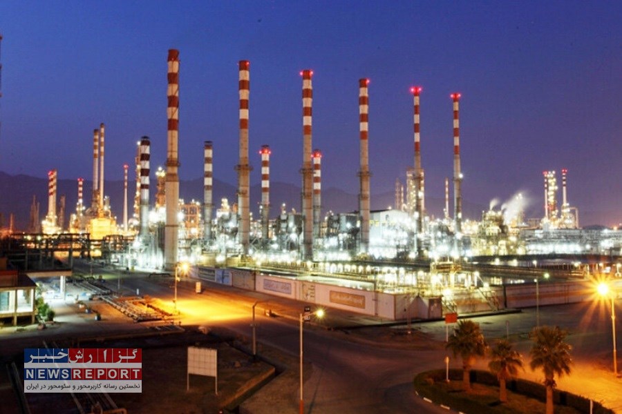 تصویر تصویب نامه اصلاح دستورالعمل نرخ خوراک و فرآورده‌های پالایشی از سوی دولت ابلاغ شد