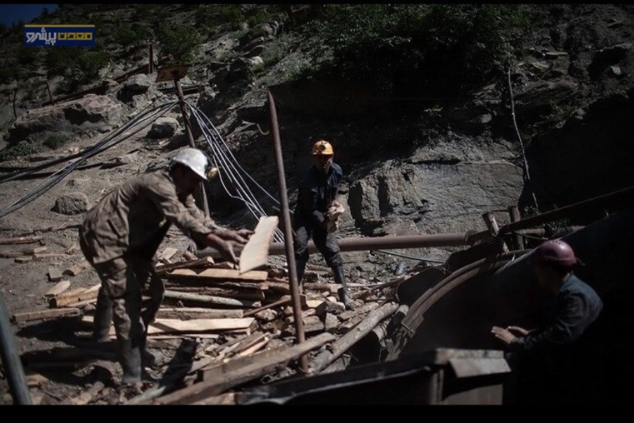 حذف تایید صلاحیت ایمنی، جان کارگران معادن را به خطر می‌اندازد