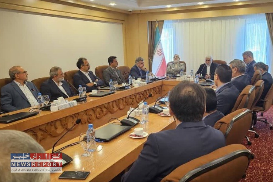 به پیروی از شهیدان، روحیه ایستادگی در برابر ظلم را تقویت کنیم