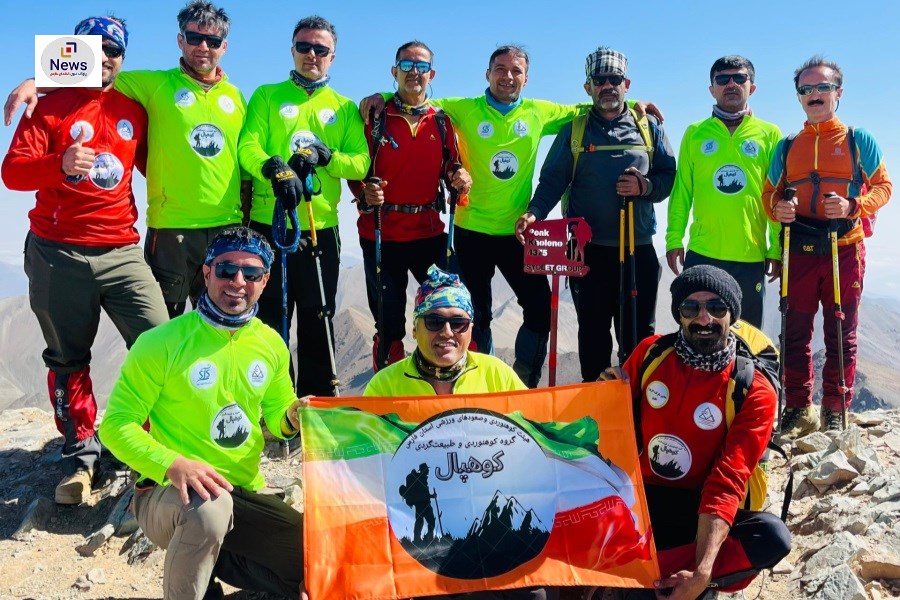 صعود موفقیت‌آمیز کوهنوردان کوهپال به قله خلنو؛ بام استان تهران در دست کوهنوردان فال