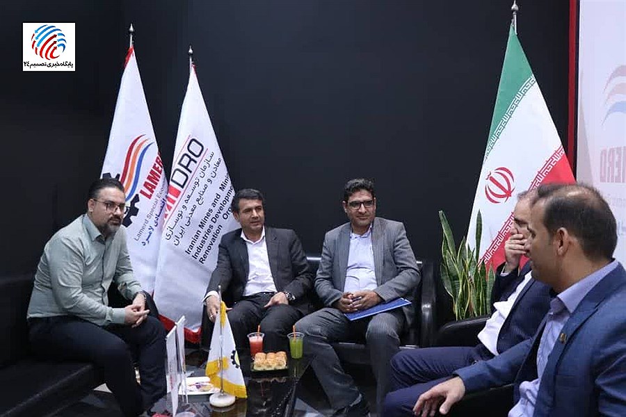 بازدید پرشور فعالان اقتصادی و مسئولان استانی از غرفه منطقه ویژه اقتصادی لامرد در نخستین روز نمایشگاه شیراز اکسپو 2025