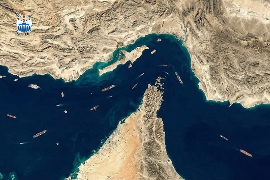 همزمان با اعلام معاملات نفتی روسیه با ریال ایران؛ ذخایر دلاری جهان به پایین‌ترین سطح از ۲۰۱۲ سقوط کرد