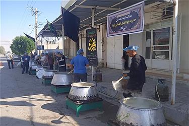 تصویر پخت یک تن و دویست کیلو حلیم نذری در شهر فال